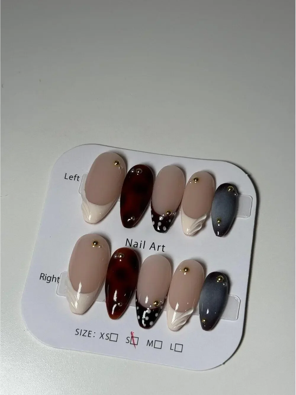 Press on nails - Picture 3 of 3